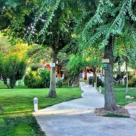 Jardins Del Segria Affittacamere Lleida